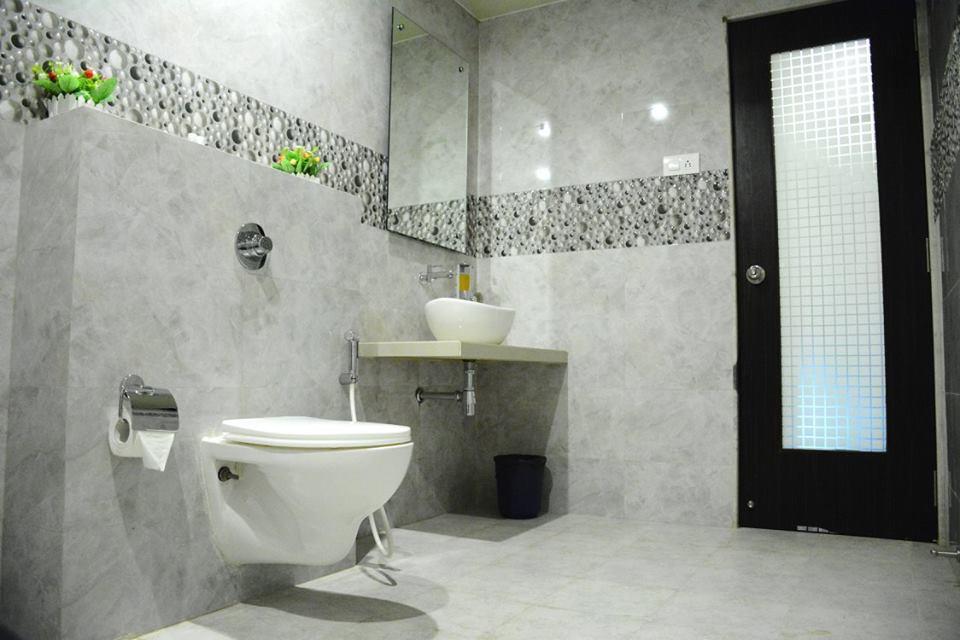 Hotel Ramkrishna Executive Bārsi Esterno foto