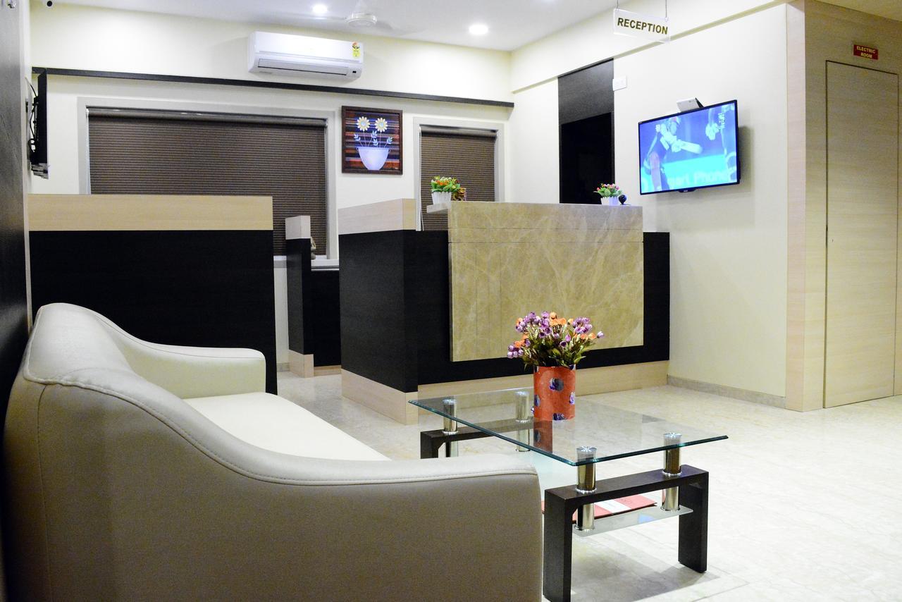 Hotel Ramkrishna Executive Bārsi Esterno foto